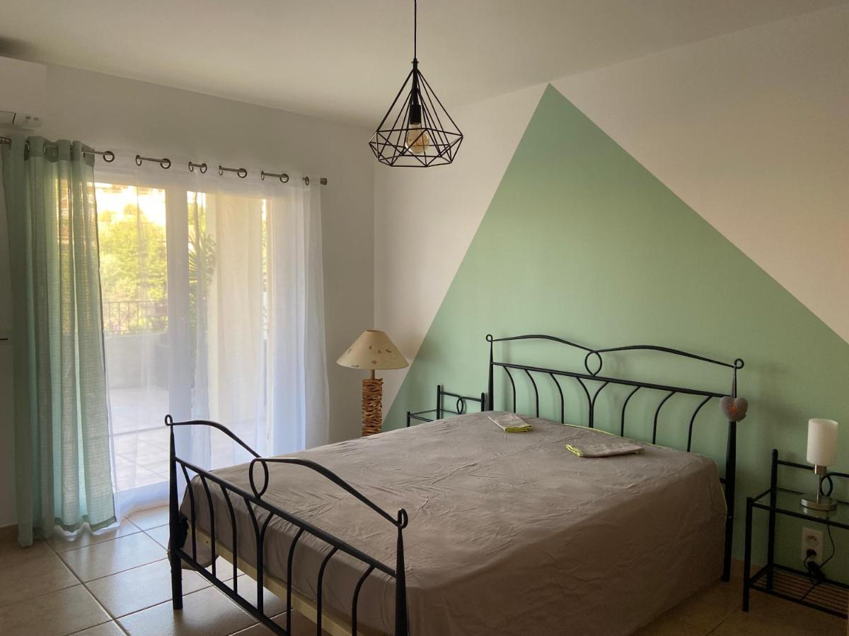 Tres Bel Appartement Entier Proche De La Mer 2 Chambres 1 Salon Vallauris Exterior foto