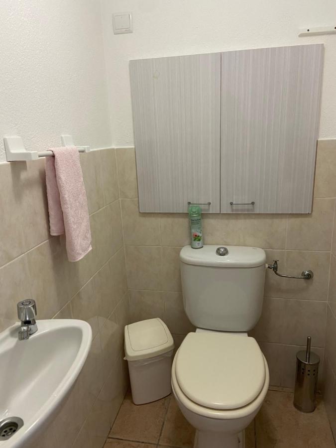 Tres Bel Appartement Entier Proche De La Mer 2 Chambres 1 Salon Vallauris Exterior foto